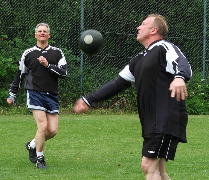 Klaus Brendebach beim Zuspiel
