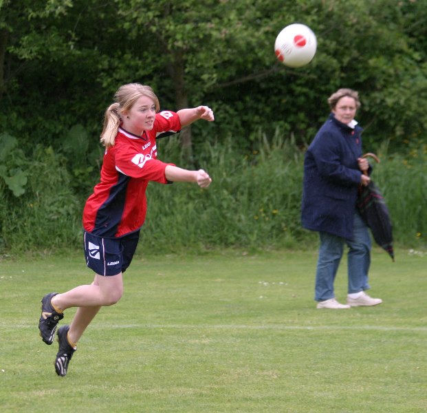 Ballannahme durch Spielf�hrerin Josefine Pfeifer