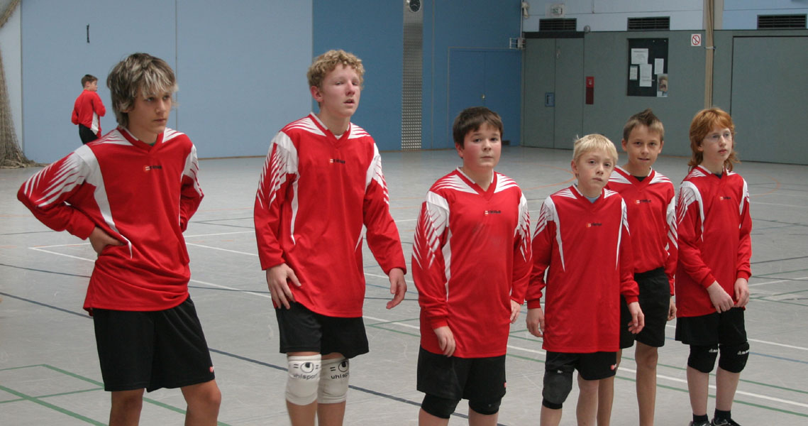 Kirchen I bei der Begr��ung zu Spielbeginn