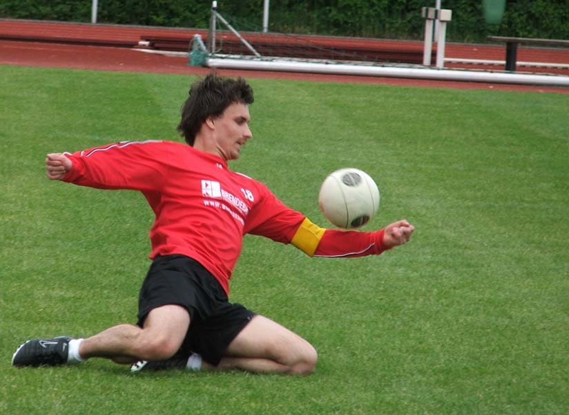 Starke Abwehraktion von Kapitän Philipp Stinner