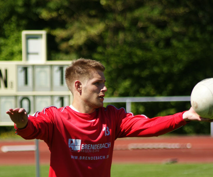 Patrick Schiep schreitet zur Angabe