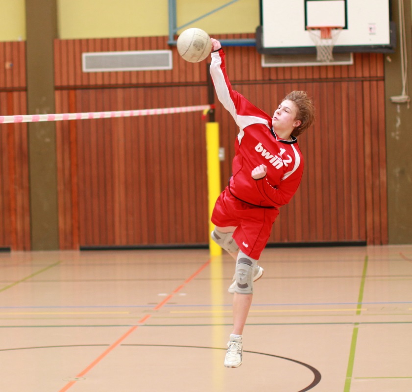 Robin Schuh im Angriff f�r die m�nnliche U16