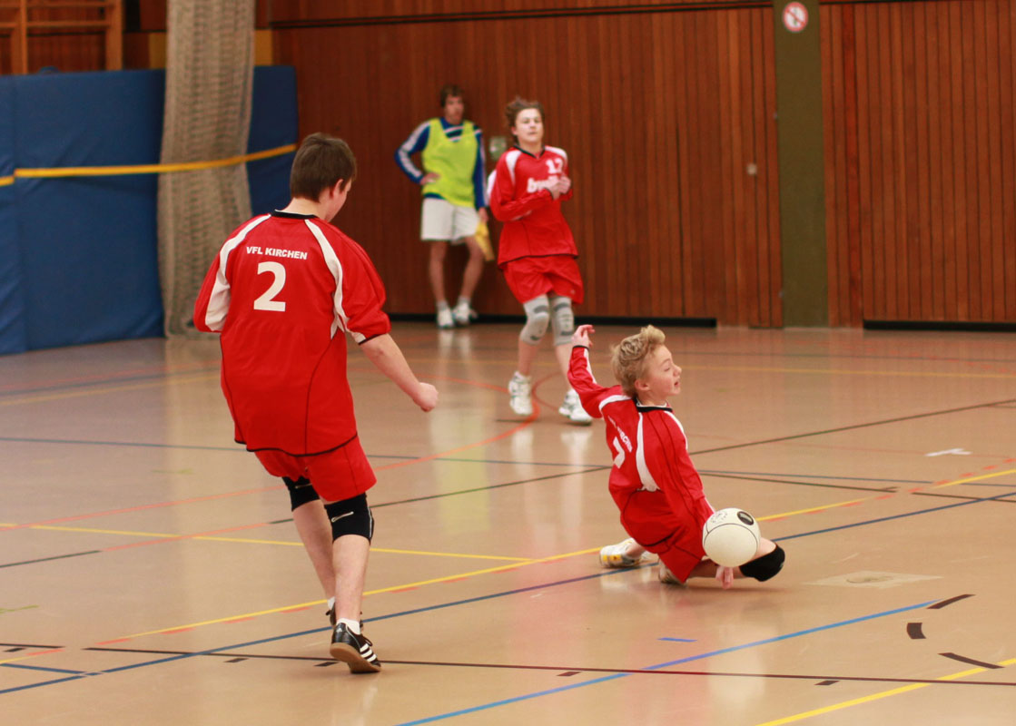 Robert Pfeifer mit vollem Einsatz bei der Ballannahme