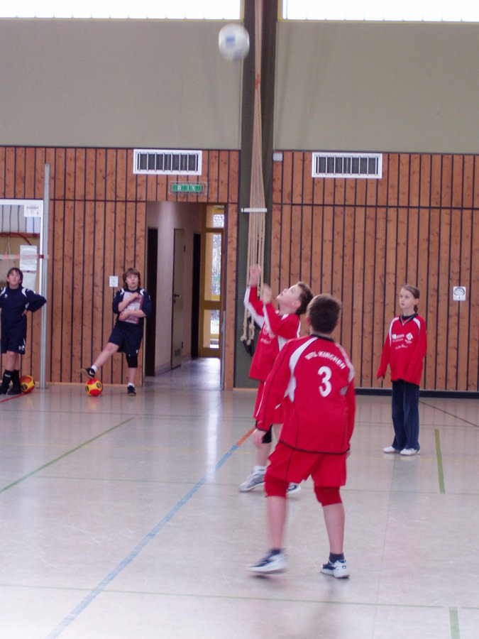 Tim Sch�fer bereitet einen Angriff vor