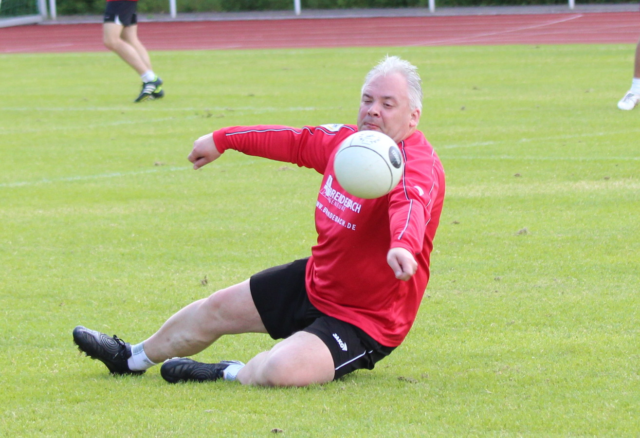 Der Mittelmann vereitelt einen Angriffsschlag