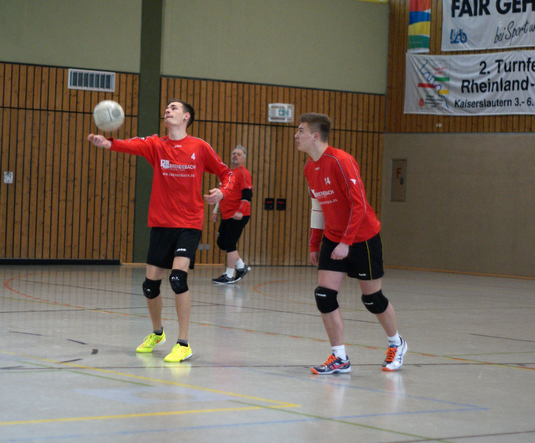 Philipp Faßbender bereitet einen Angriff vor