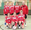 Pia Thiel, Paulina Pfeifer, Melissa Seibert, Trainer Rolf Ludwig <br>vorne: Theresa Halbe, Lilly Schuh, Josefine Pfeifer